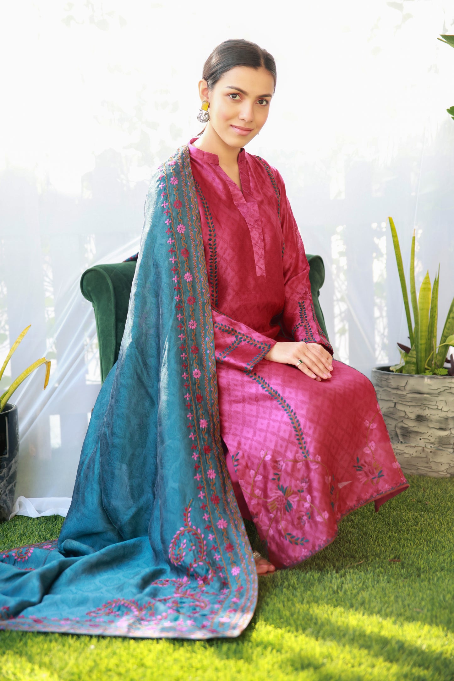 Jana with Shawl