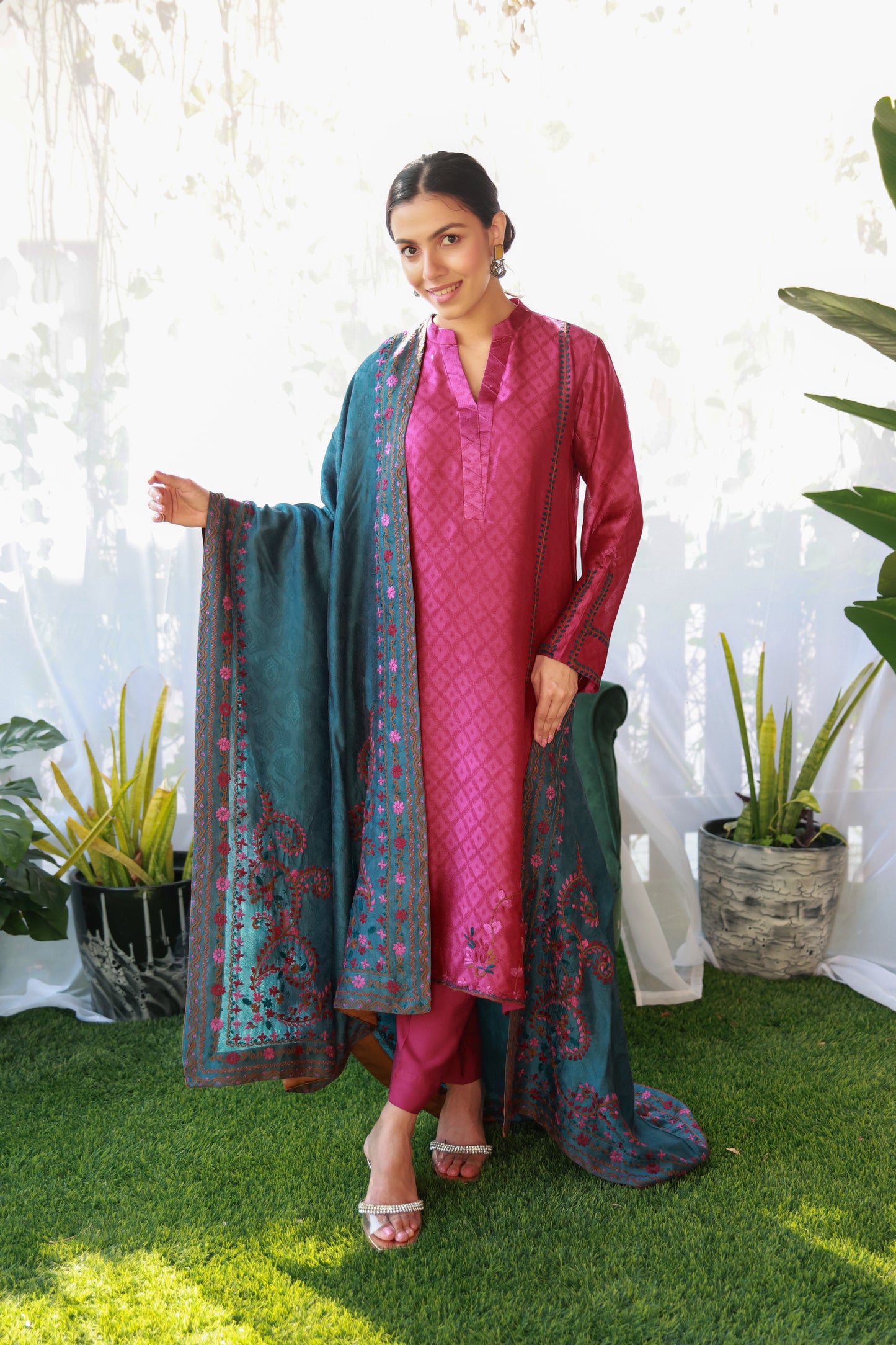Jana with Shawl